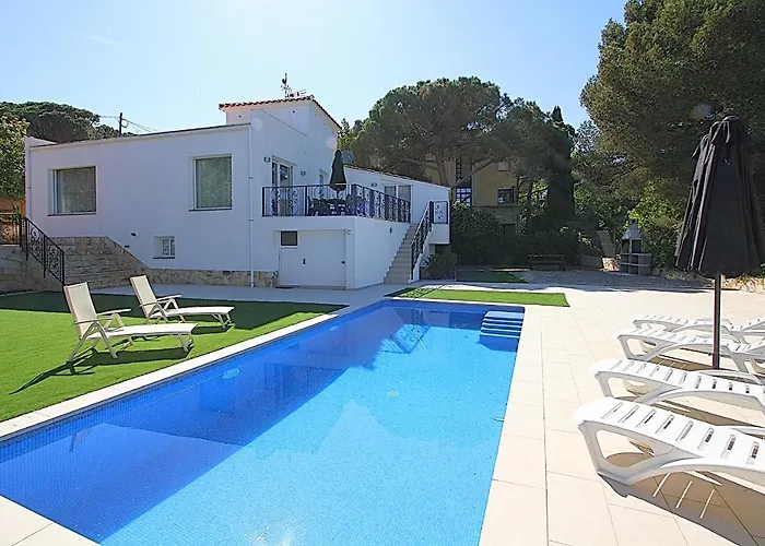 Villa Green House